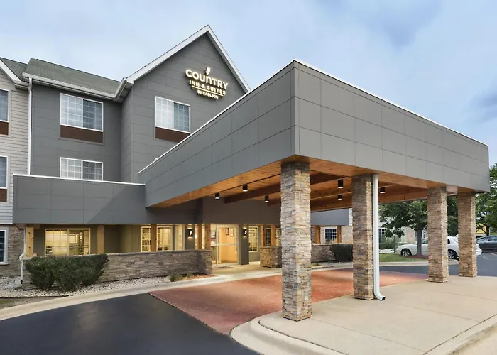 Country & By Radisson, - Bolingbrook 4*