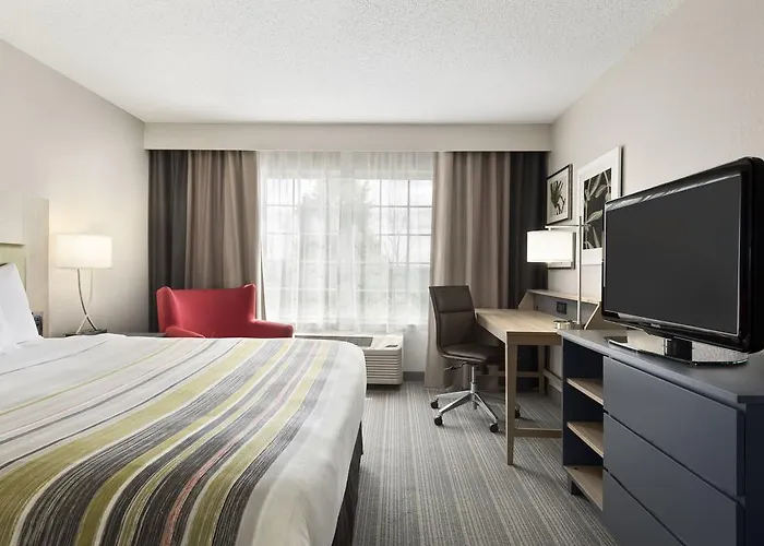 Country & By Radisson, - Bolingbrook Hotel