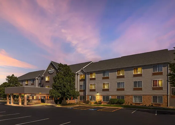 Hotel Country & By Radisson, - Bolingbrook Romeoville