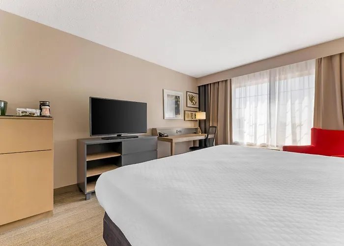 Country & By Radisson, - Bolingbrook