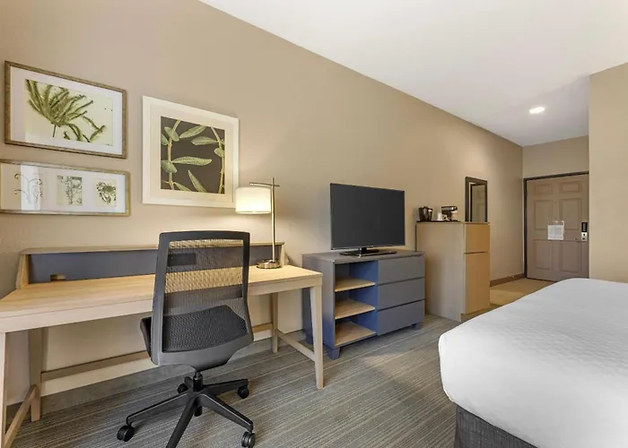 Country & By Radisson, - Bolingbrook Hotel 4*