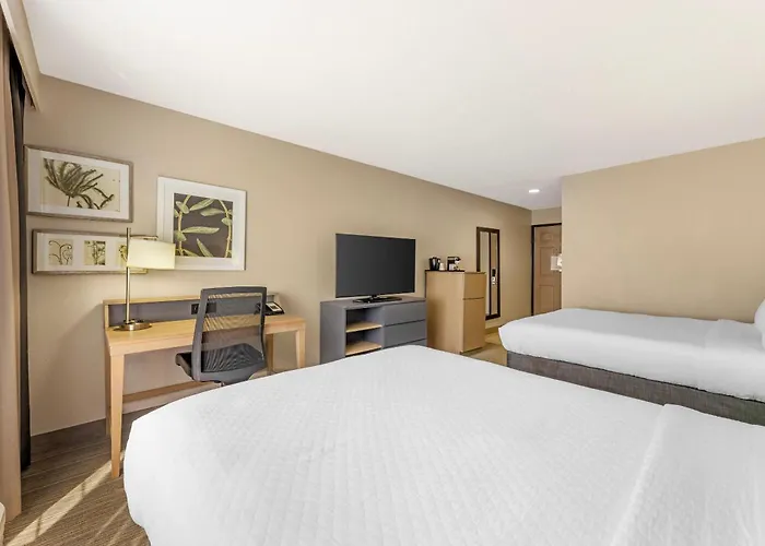 Hotel Country & By Radisson, - Bolingbrook 4*