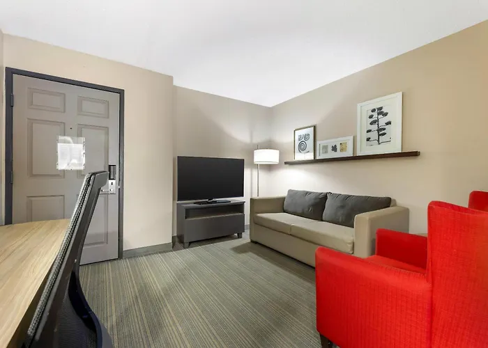 Country & By Radisson, - Bolingbrook
