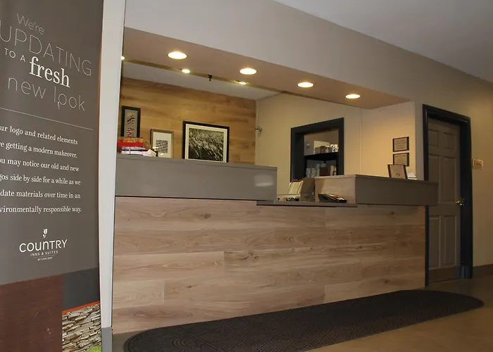 Hotel Country & By Radisson, - Bolingbrook Romeoville