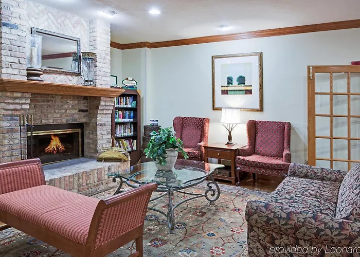 Country & By Radisson, - Bolingbrook 4* Romeoville