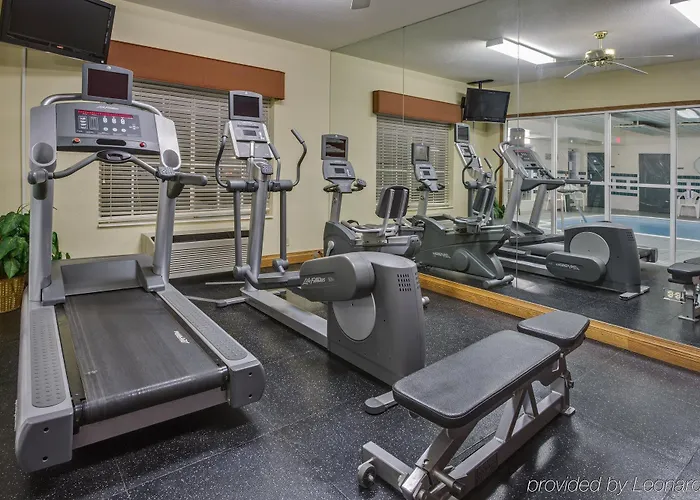Country & By Radisson, - Bolingbrook