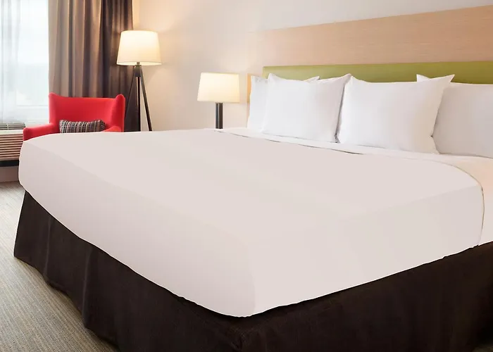 Country & By Radisson, - Bolingbrook Hotel 4*
